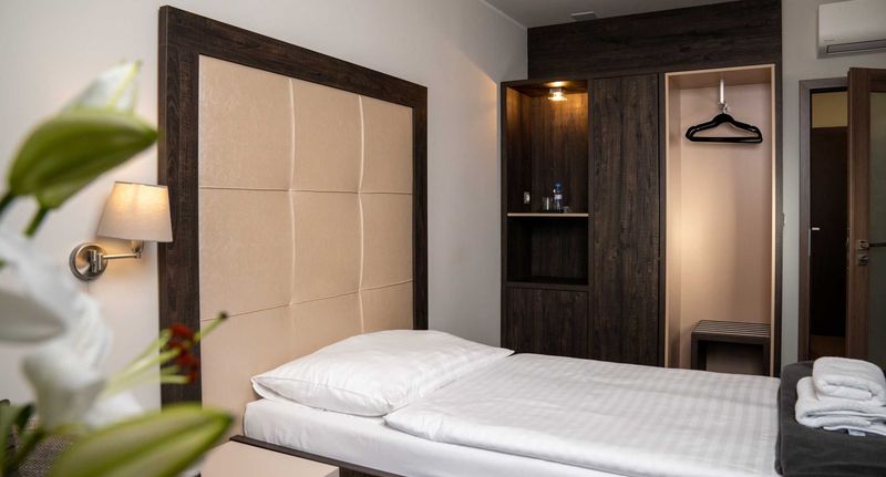 Deluxe Pokoj pro 1 os. - Hotel Grunt Kosmonosy, foto 1