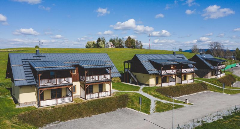 Apartman s manželskou postelí s 1 ložnicí s výhledem na jezero - Hotel Resort Relax, foto 1