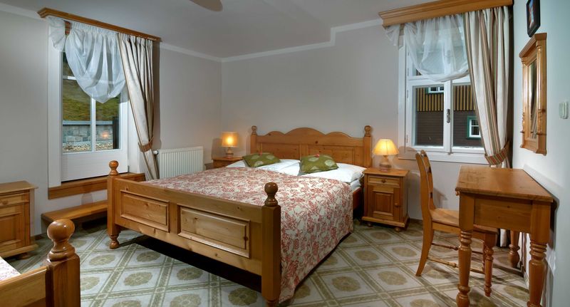 Apartman se sprchou s vlastní kuchyňkou pro 2 os. - Hotel Pod Jasany Špindlerův Mlýn, foto 1
