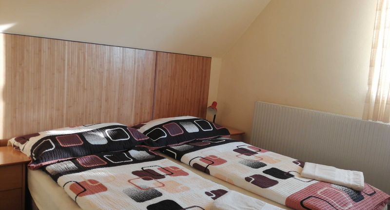 Pokoj se sprchou se společnou kuchyňkou pro 4 os. - Privát Bohemia Šatov, foto 1