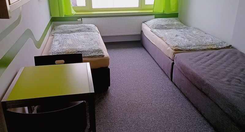Twin Pokoj se sprchou pro 3 os. - Barleyhotel Praha, foto 9