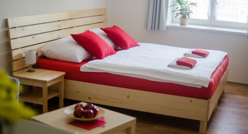 Apartman pro 5 os. se 2 ložnicemi s výhledem do dvora na poschodí (s možností přistýlky) - Apartmány a Ubytování Mlýnice Litovel, foto 1