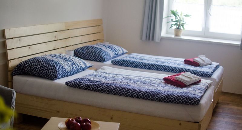 Studio Apartman pro 5 os. se 2 ložnicemi s výhledem do dvora (s možností přistýlky) - Apartmány a Ubytování Mlýnice Litovel, foto 1