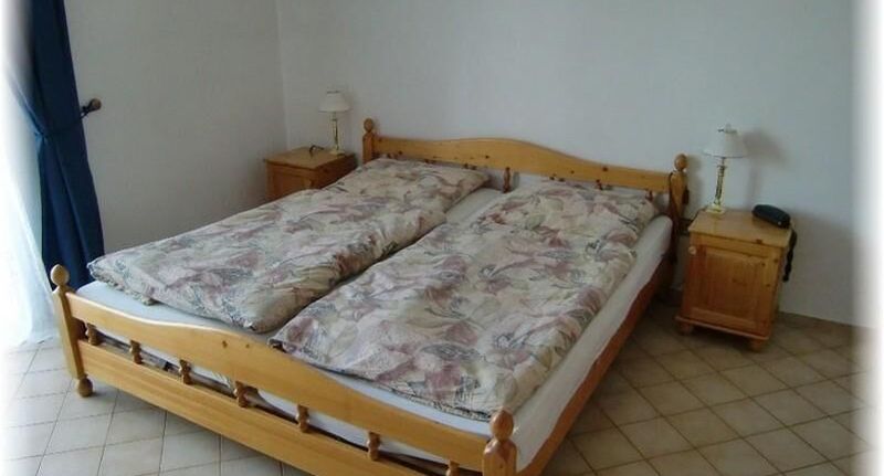 Standard Pokoj se sprchou s manželskou postelí (s možností přistýlky) - Penzion Buchmann Františkovy Lázně, foto 1