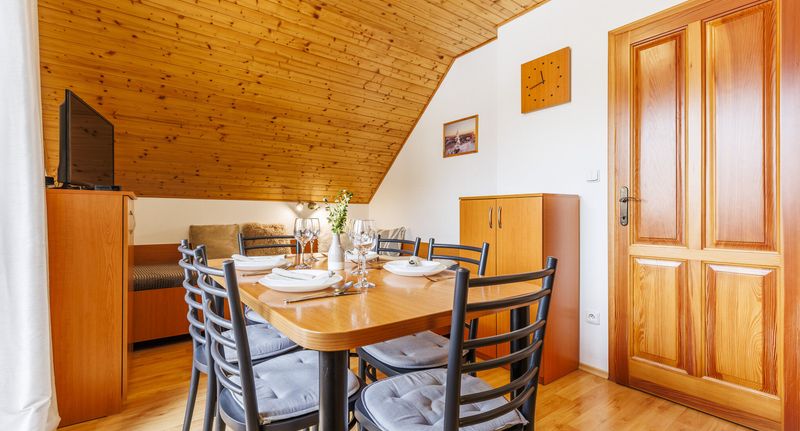 Apartman s balkónem s vlastní kuchyňkou pro 6 os. se 3 ložnicemi - Apartmány Novákovi Dolní Morava, foto 1