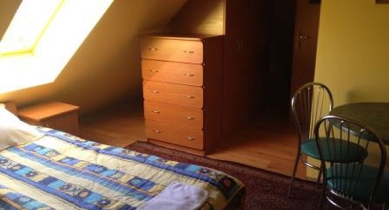 Pokoj s koupelnou s klimatizací pro 3 os. - Ośrodek Wypoczynkowy Vita Augustów, foto 1