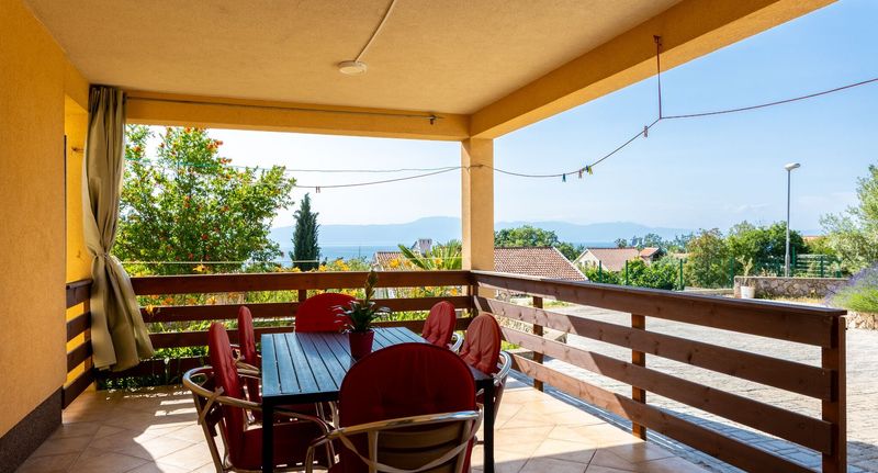 Apartman s klimatizací pro 6 os. se 3 ložnicemi přízemní - Apartments Snjezana Njivice Krk, foto 1