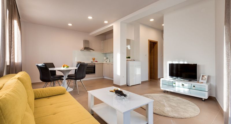 Family Apartman pro 4 os. se 2 ložnicemi přízemní - Croatica Suites Brodarica, foto 1