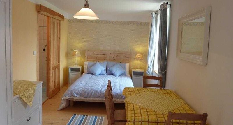 Pokoj se sprchou se společnou kuchyňkou pro 4 os. - penzion Bořetínský Statek Bořetín, foto 1
