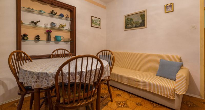 Apartman pro 5 os. se 3 ložnicemi s výhledem do zahrady přízemní - Apartmani Clementina 2 Crikvenica, foto 1