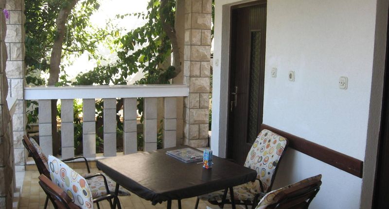 Apartman s klimatizací s terasou pro 5 os. se 2 ložnicemi A-17456-b - Apartments By The Sea Slatine, Čiovo - 17456 Slatine, foto 1