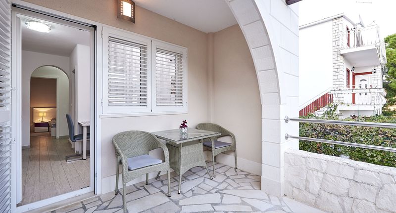 Apartman s klimatizací s terasou pro 2 os. s 1 ložnicí A-17803-d - Apartments With Parking Space Mavarštica, Čiovo - 17803 Mavarštica, foto 1
