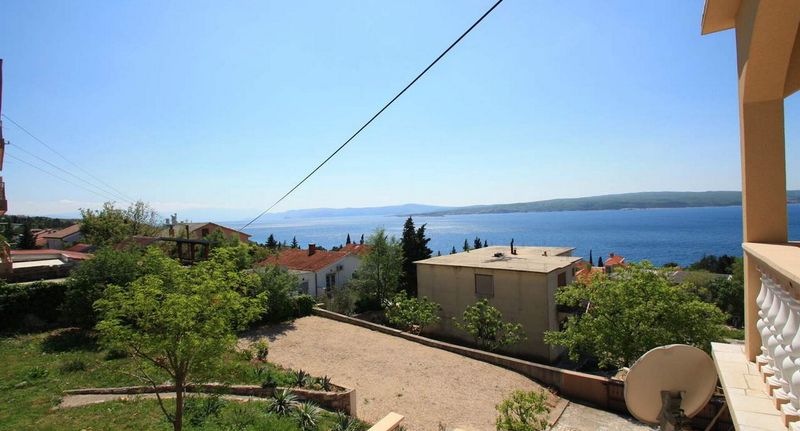 Apartman pro 5 os. se 3 ložnicemi s výhledem na moře na poschodí - Apartmani Pavica Dramalj, foto 1