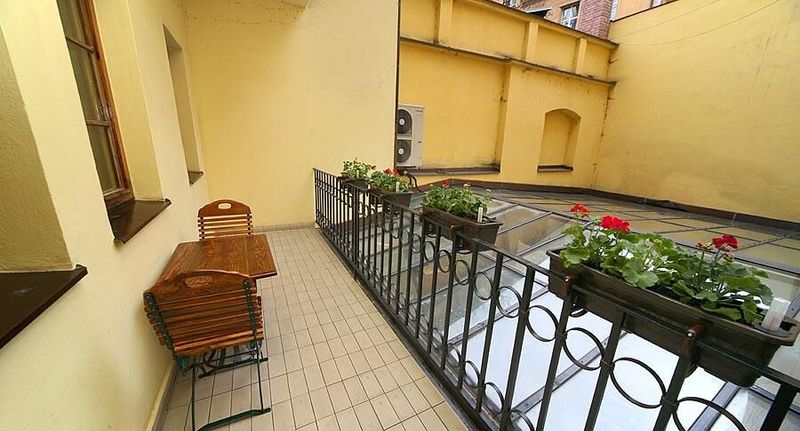 Pokoj s balkónem s manželskou postelí - ANTIK Hotel Praha, foto 1