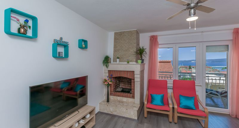 Apartman pro 5 os. se 3 ložnicemi - Apartment Adrian Omis, foto 1