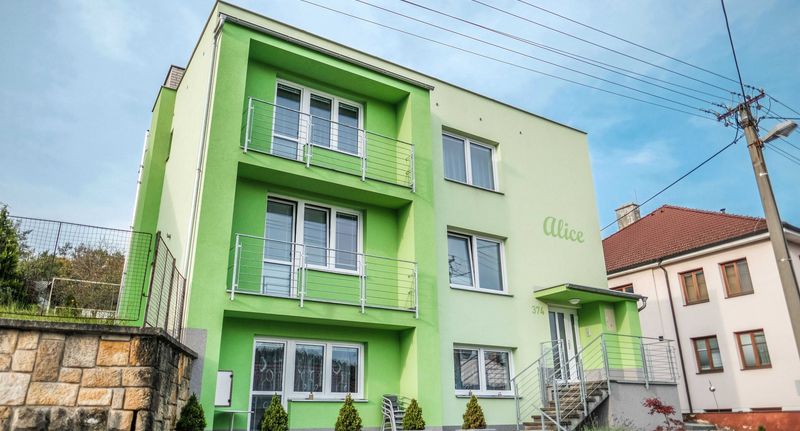 Apartman s privátní koupelnou mimo apartmán s vlastní kuchyňkou pro 6 os. se 2 ložnicemi - Apartmány Alice Luhačovice, foto 1