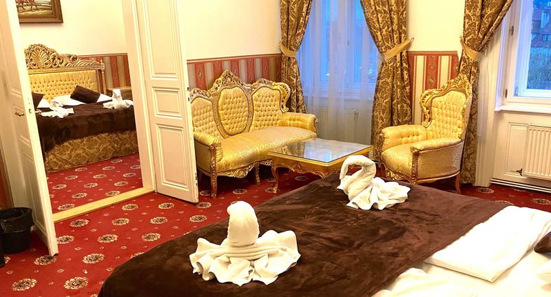 Deluxe Grand Apartman pro 4 os. se 2 ložnicemi - Hotel Klarinn Praha, foto 1