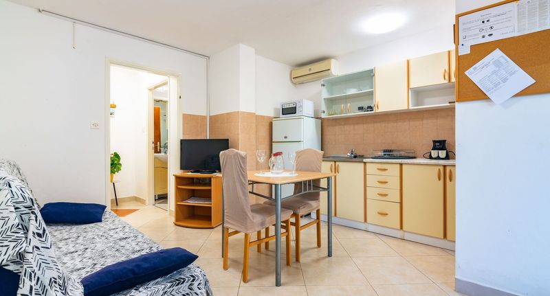 Standard Apartman s manželskou postelí s 1 ložnicí s výhledem do dvora - Apartments Soldan Malinska Krk, foto 1