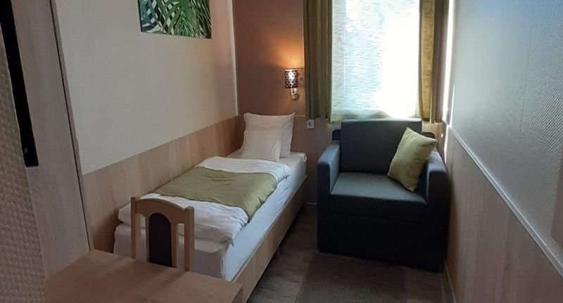 Pokoj s klimatizací pro 1 os. na poschodí - Katalin Motel Berettyóújfalu, foto 1