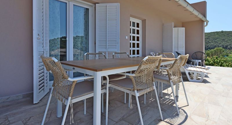 Apartman s klimatizací s terasou pro 6 os. se 3 ložnicemi A-17396-b - Apartments By The Sea Kampor, Rab - 17396 Kampor, foto 1