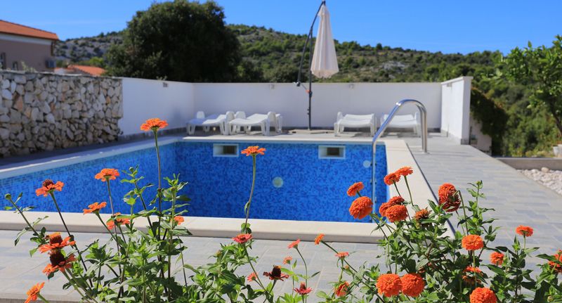 Apartman s klimatizací s terasou s manželskou postelí s 1 ložnicí A-17867-c - Family-friendly Apartments With Swimming Pool Ražanj, Rogoznica - 17867 Ražanj, foto 1