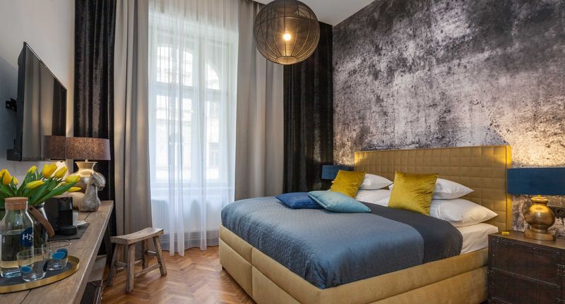Komfort Pokoj s manželskou postelí - ANTIK Hotel Praha, foto 1