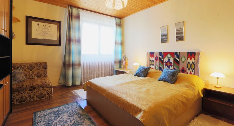 Rodinný Apartman se zahradou pro 5 os. se 2 ložnicemi (s možností přistýlky) - Családi Pihenő Apartman Balatonfüred, foto 1
