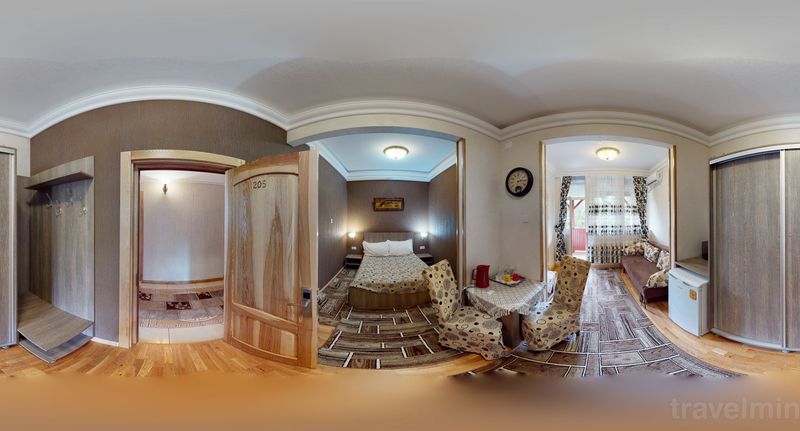 Deluxe Pokoj s balkónem pro 4 os. - Pensiunea Bianca Botoșani, foto 1