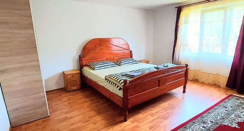 Classic Apartman pro 5 os. se 2 ložnicemi na poschodí - Pensiunea Boca Voroneț, foto 1