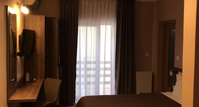 Economy Pokoj s balkónem s manželskou postelí - Pensiunea Perla Băile Felix, foto 1