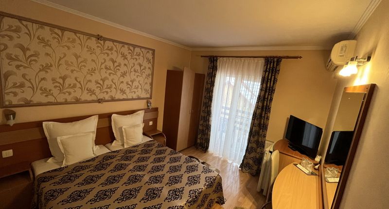 Economy Pokoj s balkónem pro 2 os. - Pensiunea Perla Băile Felix, foto 1
