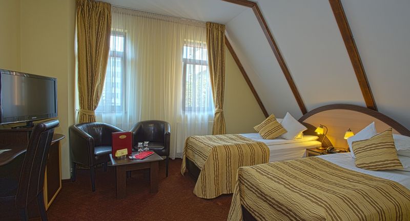 Standard Pokoj se sprchou pro 2 os. (s možností přistýlky) - Pensiune Ambient Brașov, foto 1