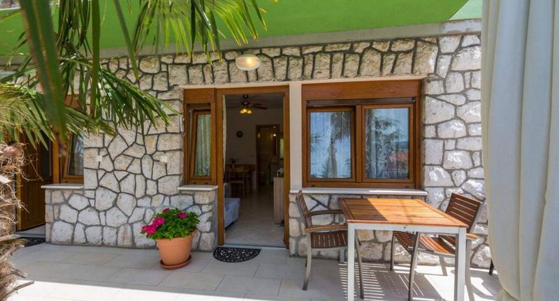 "A" Apartman pro 4 os. se 2 ložnicemi přízemní - Apartmani Hrman Crikvenica, foto 1