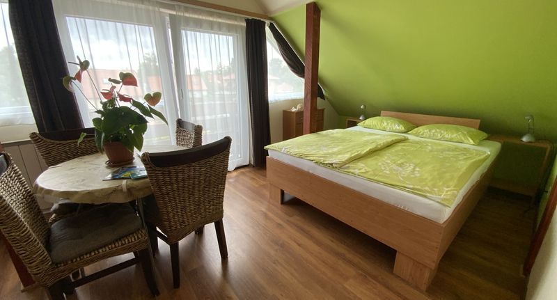 Rodinný Apartman pro 4 os. se 2 ložnicemi na poschodí - Első Fecske Apartmanok Siófok, foto 1