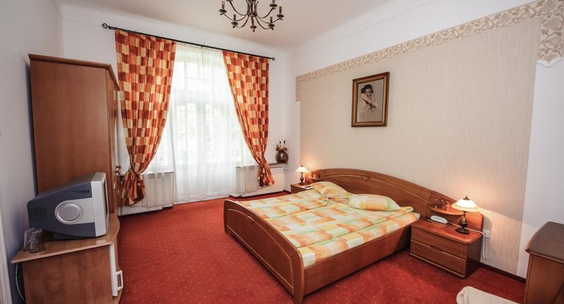 Family Pokoj s manželskou postelí - Vila Lili Băile Govora, foto 1