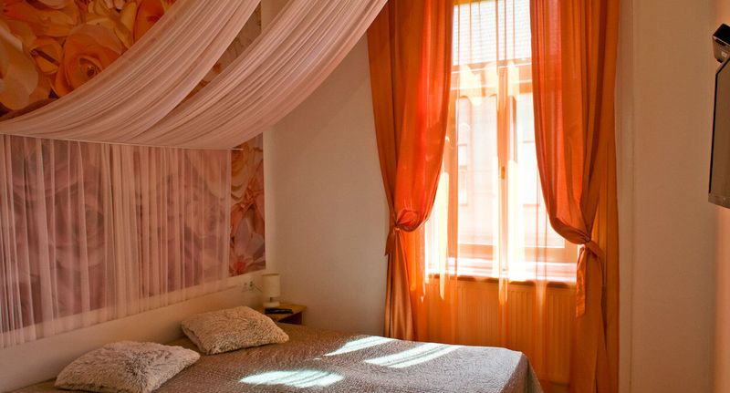 Lux Apartman s manželskou postelí s 1 ložnicí přízemní (s možností přistýlky) - Holiday in Gyula, foto 1