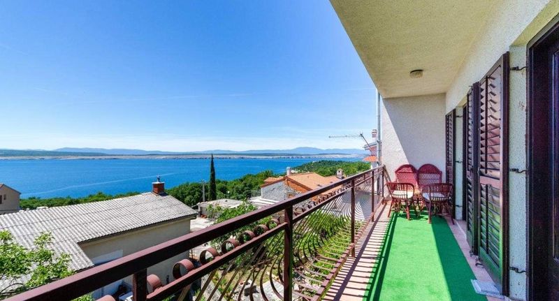 Apartman s balkónem s klimatizací pro 8 os. se 4 ložnicemi - Apartmani Golic Dramalj, foto 1