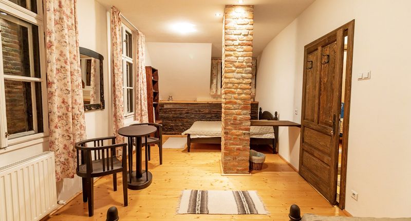 Pokoj pro 4 os. (s možností přistýlky) - Casa de oaspeți Csűr Delnița, foto 1