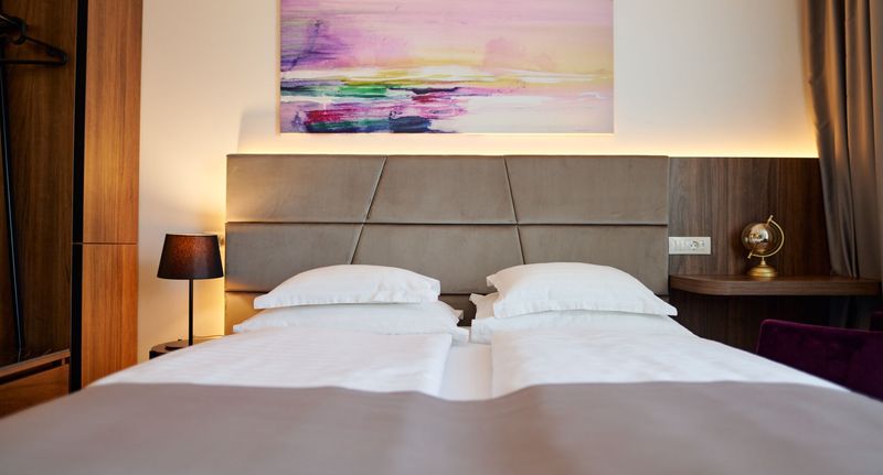 Standard Pokoj pro 1 os. s částečným výhledem na moře - Hotel Paris Opatija, foto 1