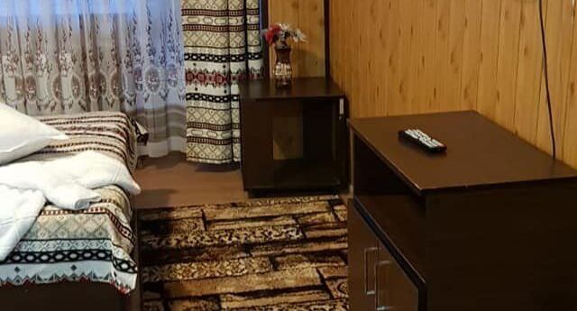 Pokoj s koupelnou pro 3 os. v podkroví - Pensiunea Ioana Bran, foto 1