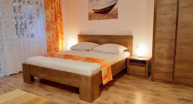 Exclusive Apartman se zahradou s manželskou postelí s 1 ložnicí (s možností přistýlky) - Thermal Garden Apartman Mosonmagyaróvár, foto 1