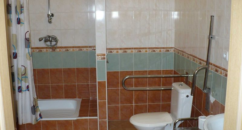 Pokoj se sprchou pro 3 os. (s možností přistýlky) - Motel Ranč Ružomberok, foto 1