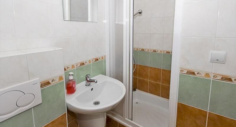Pokoj se sprchou pro 2 os. - Motel Ranč Ružomberok, foto 1
