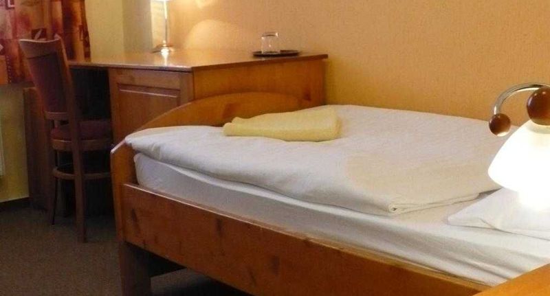 Pokoj se sprchou pro 1 os. (s možností přistýlky) - Motel Ranč Ružomberok, foto 1