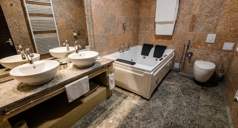Deluxe Pokoj s manželskou postelí - Hotel Bavaria Blu & Conference Centre Mamaia, foto 1