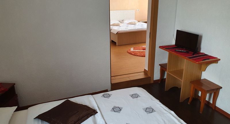 Suita pro 4 os. se 2 ložnicemi - Pensiunea Dandu Corbeni, foto 1