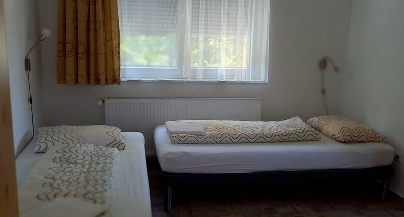 Pokoj pro 2 os. s výhledem do zahrady přízemní - Lábas-ház Szob, foto 1