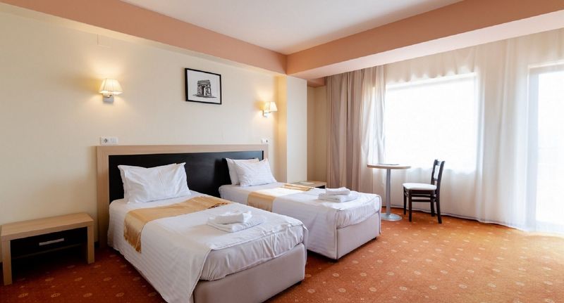 Business Pokoj s balkónem pro 2 os. - Hotel Oxford Inn & Suites Timișoara, foto 1