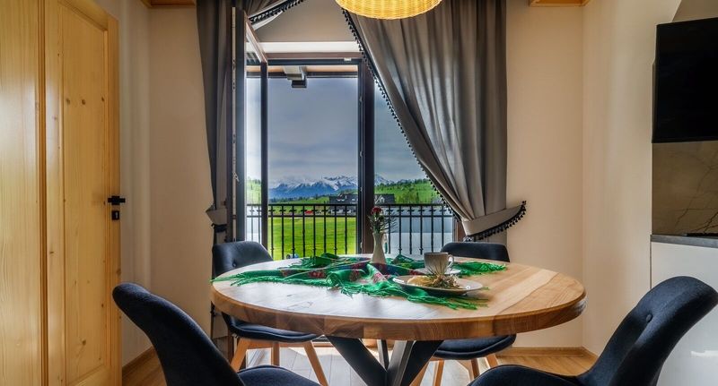 Apartman s balkónem pro 4 os. se 2 ložnicemi s výhledem na hory (s možností přistýlky) - Apartament Aparthotel Rabiań-SKI Białka Tatrzańska, foto 1