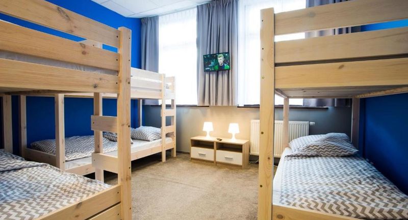 Turistický Rodinný Pokoj pro 6 os. - MOON Hostel Poznań, foto 1